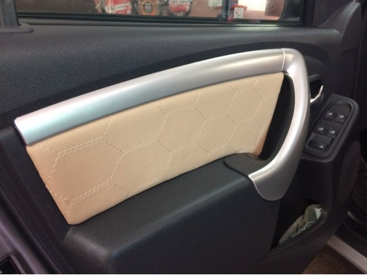 Перетяжка дверных карт Перетяжка дверных карт